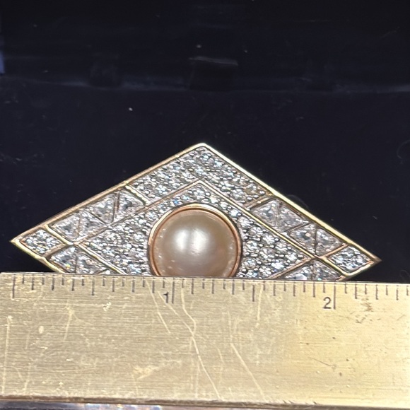 Swarovski S.A.L. Geometric Crystal Brooch Pin - Picture 4 of 6